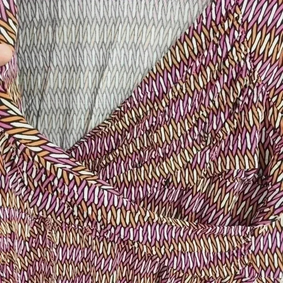 Leota Wrap Cap Sleeve Printed Women's Knee Dress Stretched 4X - Picture 4 of 9